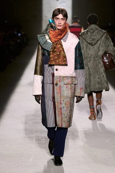 Look 47